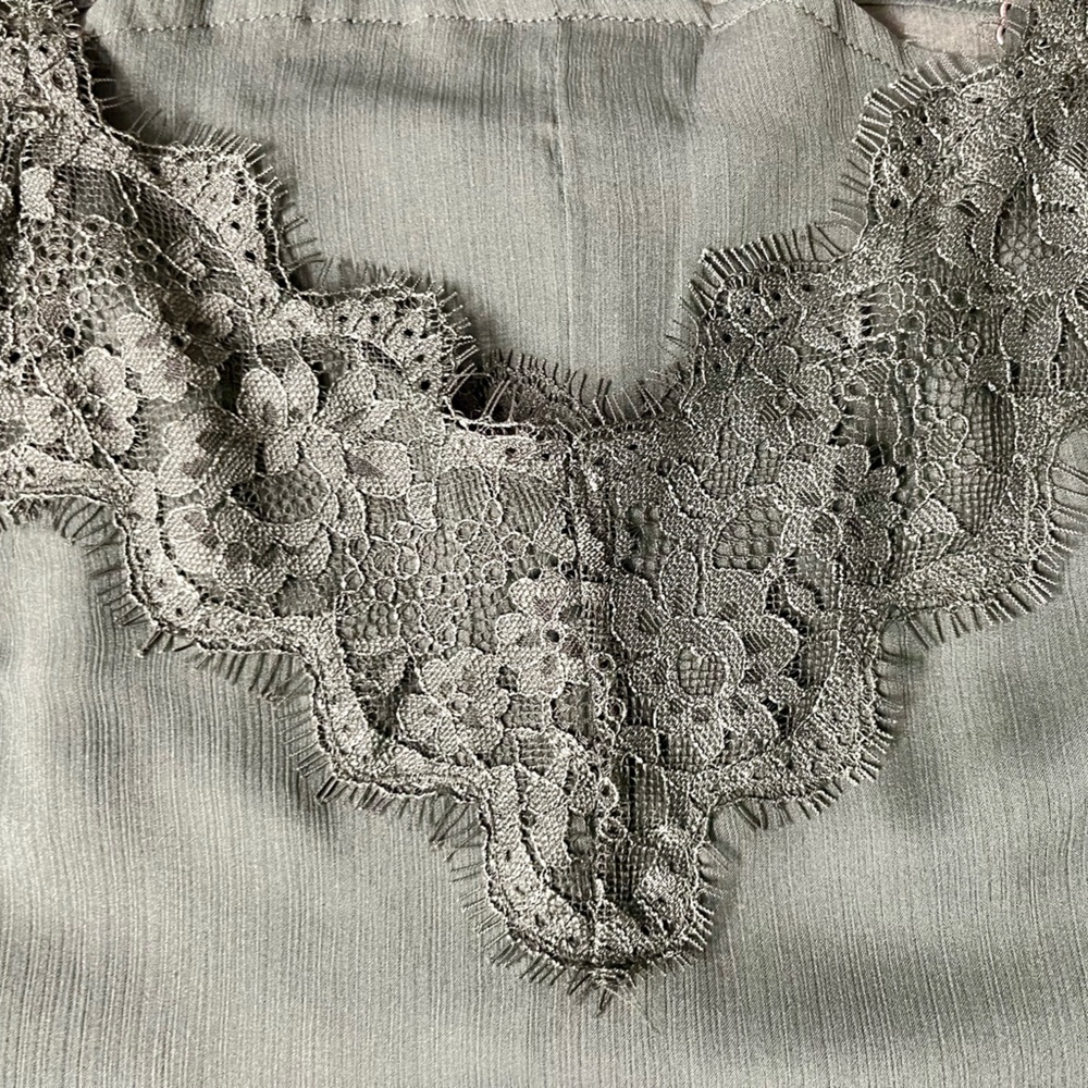 Abercrombie & Fitch Lace Cami - Picture 4 of 5